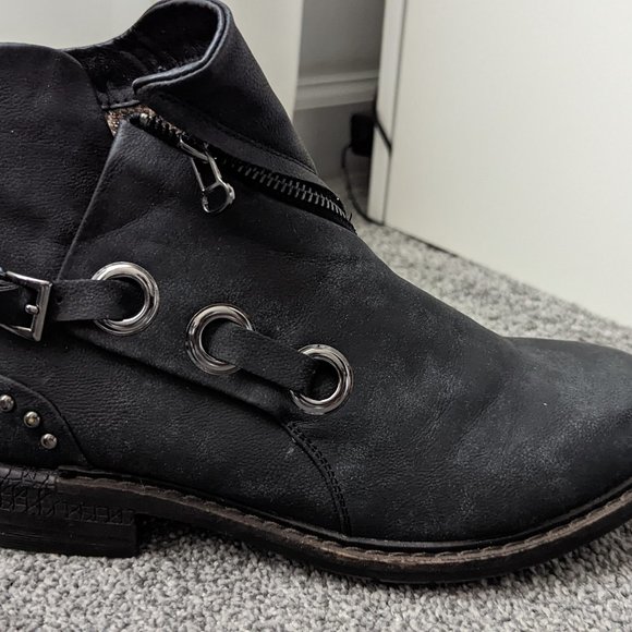 Muk Luks Ranys womens stud strap ankle fashion boots - Picture 3 of 6